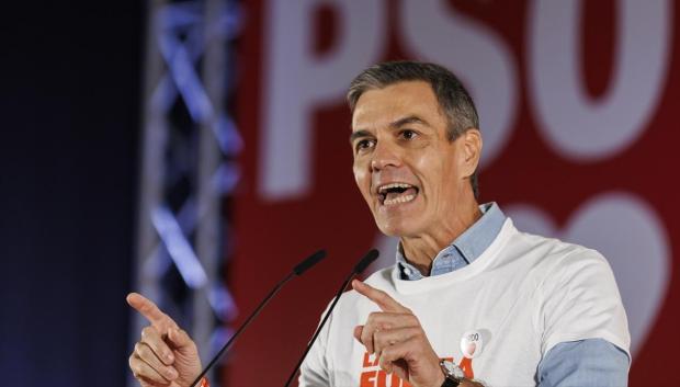El presidente del Gobierno y secretario general del PSOE, Pedro Sánchez, en un mitin de su partido en Granada