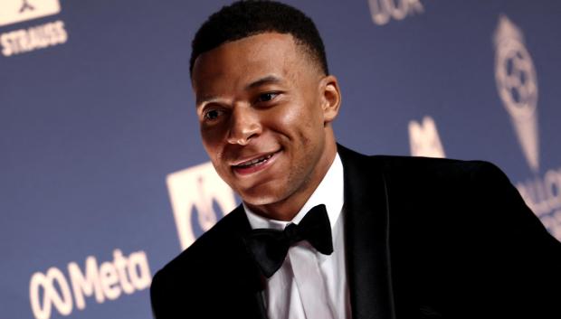 Kylian Mbappé, a su llegada al Palladium Theatre de Londres donde se va a entregar el Balón de Oro