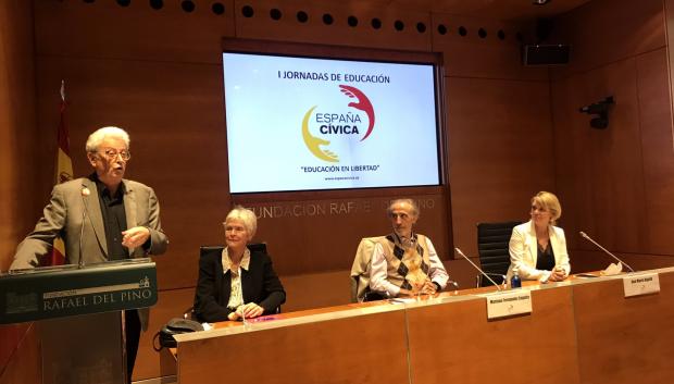 La asociación España Cívica ha realizado la Primera jornada de 'Educación en Libertad'