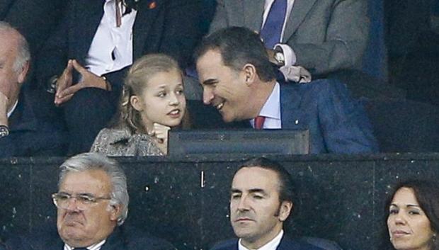 Spanish King Felipe VI and Princess Leonor and Esteban Rivas during the Champions League 1st leg semifinal at the Vicente Calderon stadium in Madrid, Spain, Wednesday, April 27, 2016.