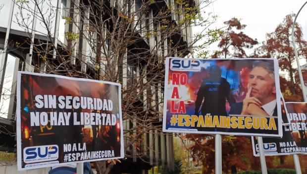 Los manifestantes dicen no a la España insegura