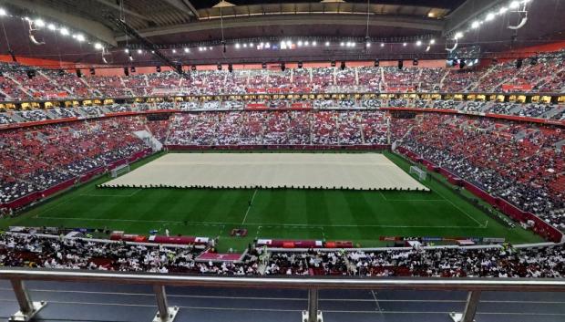 Estadio Al-Bayt en Al-Khoren la Copa de Arabia en el partido inaugural entre Qatar y Bahrain
