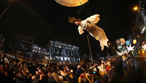 n momento de la Cabalgata de Reyes que recorre hoy miércoles las principales calles de Madrid