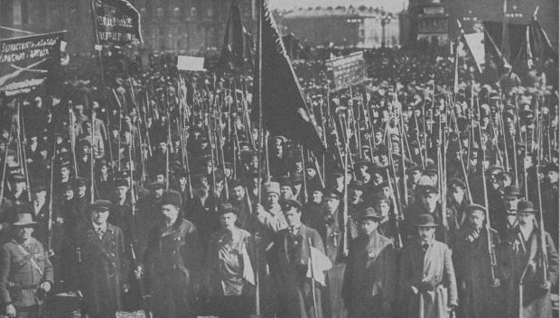 Guardias rojos en Petrogrado. Favorables a los bolcheviques