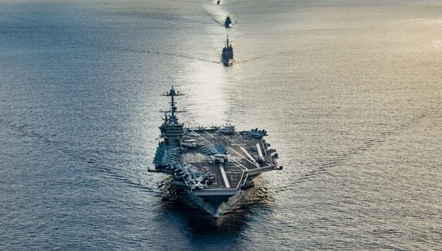 El Truman, el crucero de misiles guiados de clase Ticonderoga USS San Jacinto (CG 56), y la fragata de la Marina Real Noruega HNoMS Fridtjof Nansen (F310), el pasado diciembre