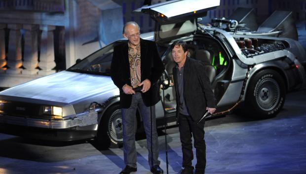 Michael J. Fox y Christopher Lloyd se reencontraron con motivo del 25 aniversario de Regreso al Futuro