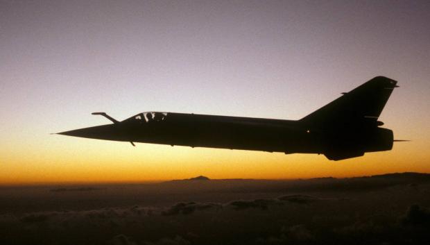 El Mirage F-1 llegó a España como consecuencia de la política de diversificación de adquisiciones iniciadas en los años setenta. Los primeros F-1 C se recibieron en Albacete en 1974