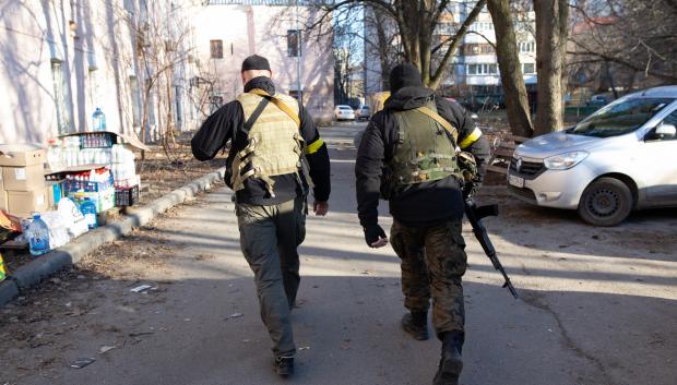 Soldados ucranianos en Kiev