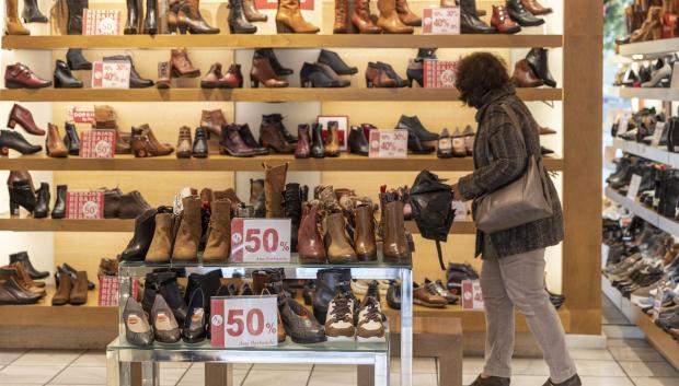 La asociación de autónomos ha señalado que el 'dumping' empresarial de los fabricantes de calzado va a provocar el cierre de la mayoría de estos negocios