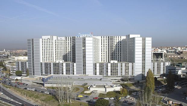 Vista del hospital Ramón y Cajal, cuya Unidad de Identidad de Género inició un tratamiento de afirmación de sexo sin consentimiento