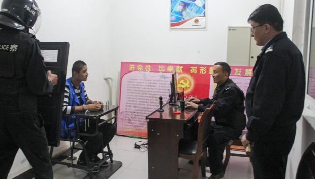 Interrogatorio centro reeducación Xinjiang China