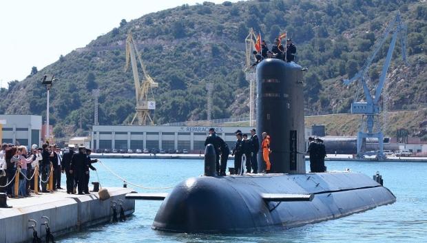 En 1985 se celebró la entrega a la Armada del submarino “Mistral” S-73 en el 
Arsenal de Cartagena