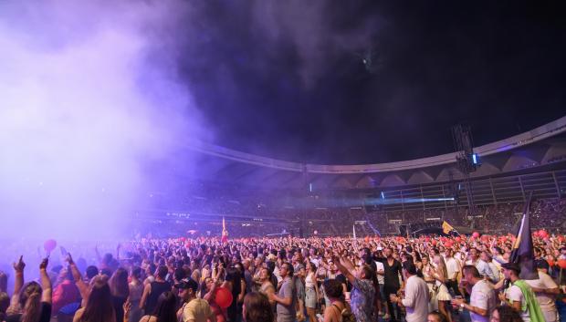 Manuel Carrasco bate el récord de asistencia a un concierto en España con  75.000 espectadores
