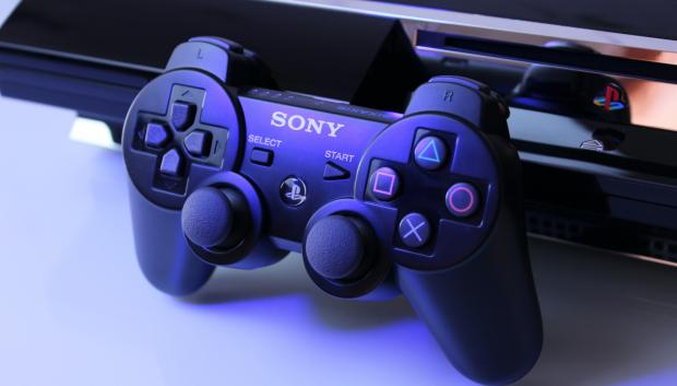 La PlayStation 4 todavía se vende y cuenta con juegos actualizados