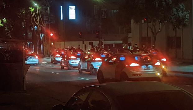 Colapso de taxis autónomos en el cruce de Gough y Fulton Street, en San Francisco.