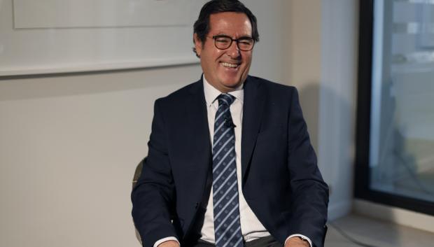 Antonio Garamendi, presidente de la CEOE, durante la entrevista con El Debate