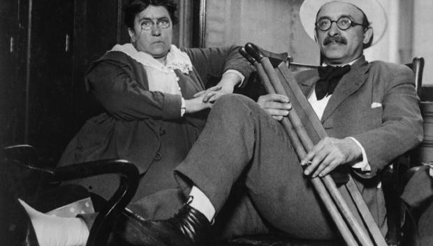 Fotografía de Emma Goldman y Alexander Berkman, tomada en 1917