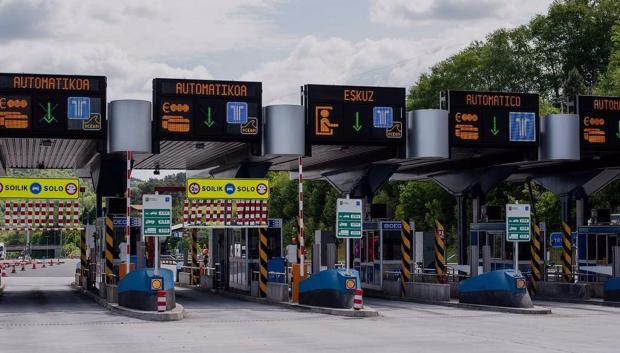 El Gobierno ya ha iniciado los trámites para estudiar las distintas posibilidades encaminadas a introducir un nuevo sistema de peajes en todas las autovías del país