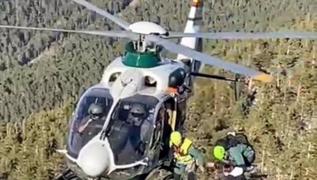 El helicóptero resulta esencial para el rescate en montaña