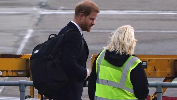 Harry, a su llegada al aeropuerto