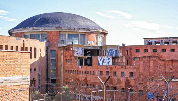 La cárcel de Carabanchel antes de su derribo en 2008