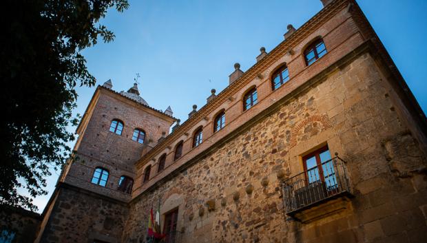 Fachada del Palacio Toledo-Moctezuma