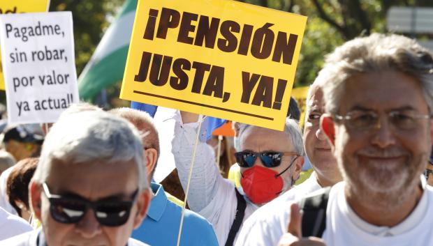 El portavoz de la Coordinadora General de Pensionistas, Leopoldo Pelayo, ha criticado que los pensionistas pierden poder adquisitivo «constantemente»