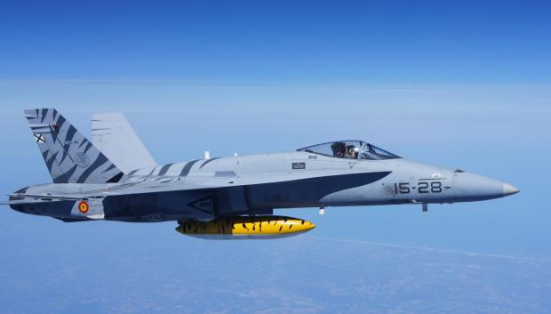 Un F-18 en vuelo del Ala 15 del Ejército del Aire
