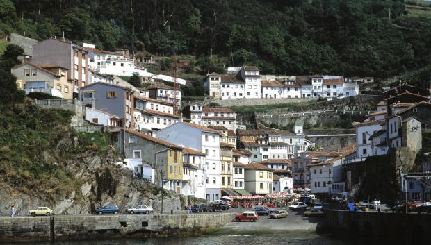 Vista desde el puerto de Cudillero, Asturias