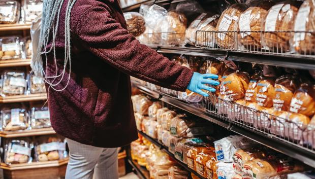 Pan de molde en un supermercado
