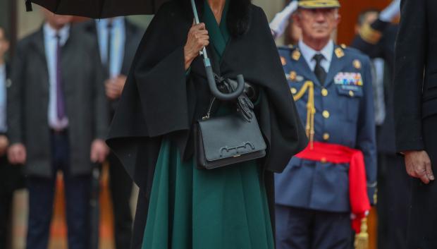 Detalles del look de la Reina Letizia