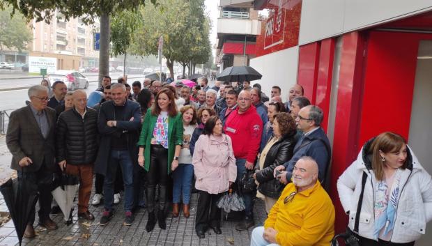 Carmen Campos presenta su candidatura a las primarias del PSOE