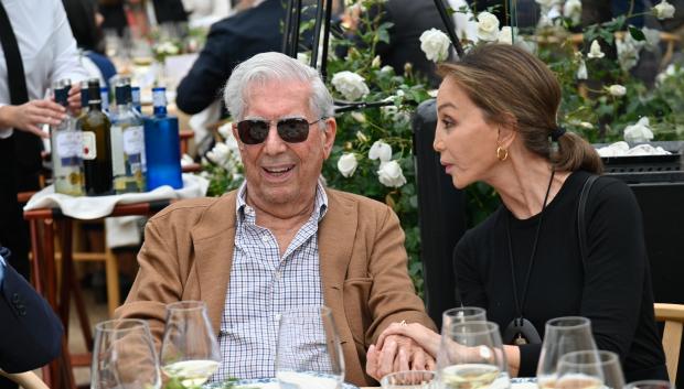 Isabel Preysler and writer Alvaro Vargas Llosa during Un encuentro para la cultura en libertad Forum in Madrid on Friday, 21 October 2022.