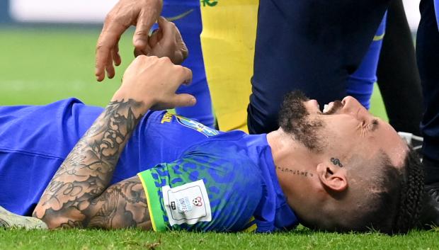 Alex Telles, jugador de Brasil, se pierde lo que resta de Mundial