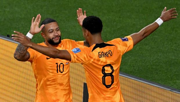 Depay, jugador del Barça, marcó el primer gol de Países Bajos