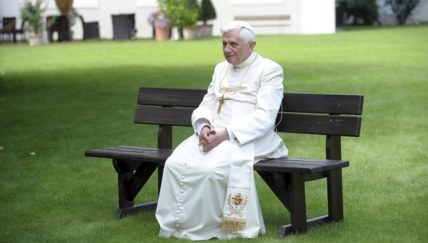 This photo released by the Vatican newspaper L'Osservatore Romano, Friday, Aug.1 2008 shows Pope Benedict XVI sitting on a bench in Bressanone, near Bolzano, Italy, Thursday, July 31, 2008. 
(AP Photo/L'Osservatore Romano, HO) ** EDITORIAL USE ONLY **© RADIAL PRESS
