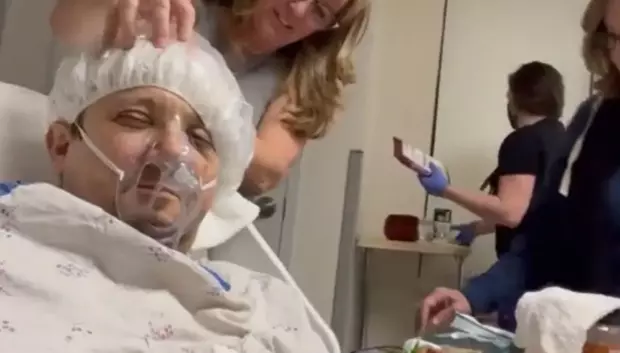 Jeremy Renner, en el hospital