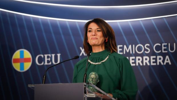 La periodista María Ángeles Fernández tres recibir el galardón