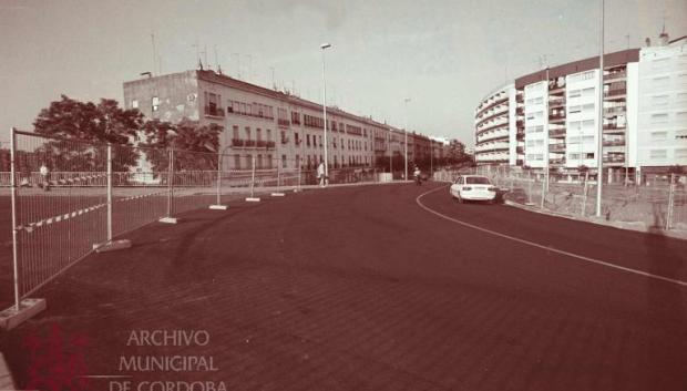 Avenida de Medina Azahara con los pisos de Cañete a la derecha