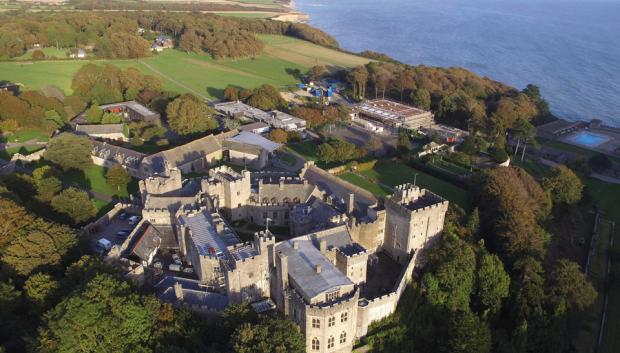 Vista aérea del UWC Atlantic College de Gales
