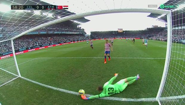 Oblak evitó en la línea el gol del Celta de Vigo