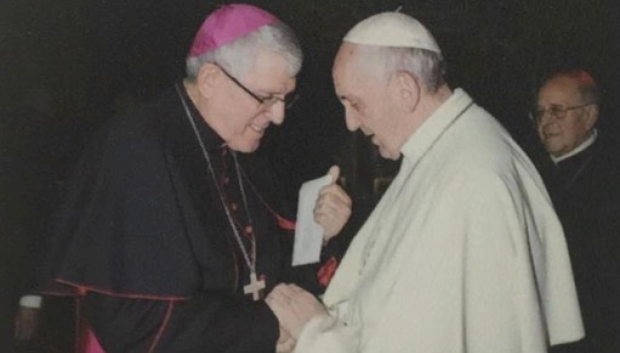 Entrega de la carta del Grupo 'Santa Teresa' al Papa por Monseñor Braulio Rodriguez
