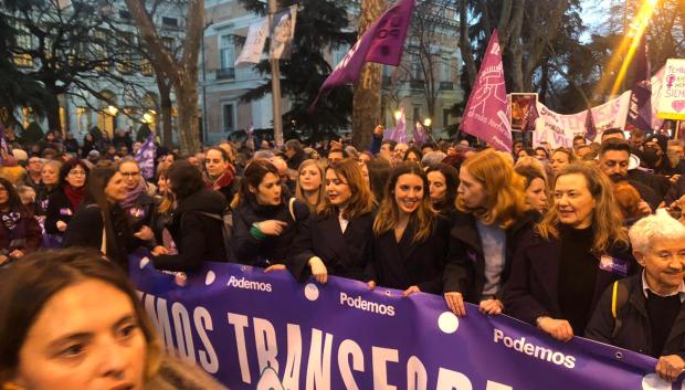 El entorno de Podemos y del Ministerio de Igualdad, en la manifestación feminista a favor de la ley trans