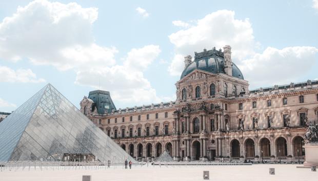 Museo del Louvre (París, Francia)