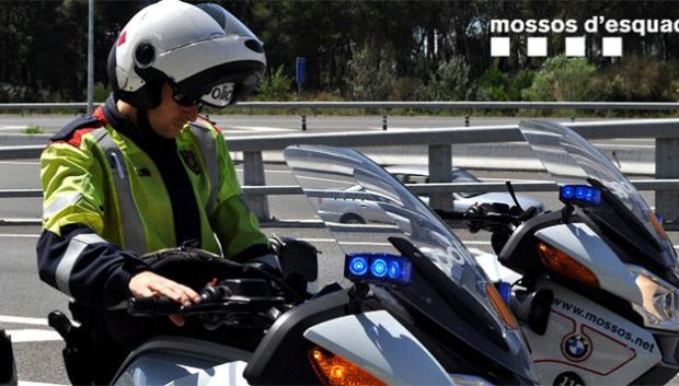 Los Mossos son los encargados del control del tráfico en Cataluña