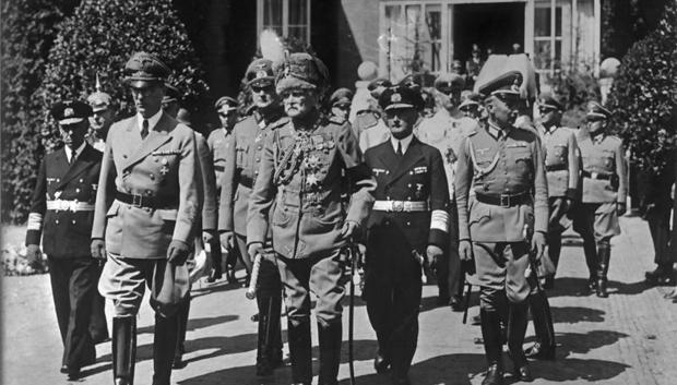 Entierro el 9 de junio de 1941, con la presencia en primera fila de Arthur Seyss-Inquart y August von Mackensen, además de Wilhelm Canaris y Friedrich Christiansen.