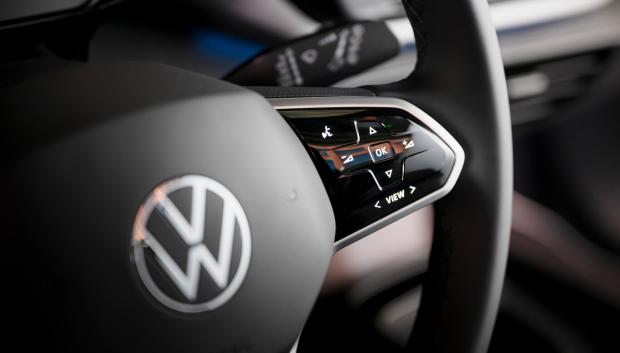 VW abandona los sensores táctiles y los sustituye por botones
