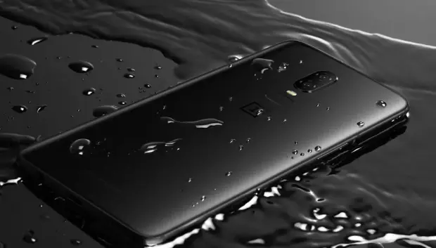 OnePlus no presume de la resistencia al agua de sus móviles