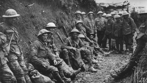 Fusileros irlandeses de la 25.ª Brigada, 8.ª División, durante el primer día de la batalla