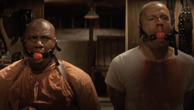 Marcellus Wallace (Ving Rhames) y Butch Coolidge (Bruce Willis) en 'Pulp Fiction'